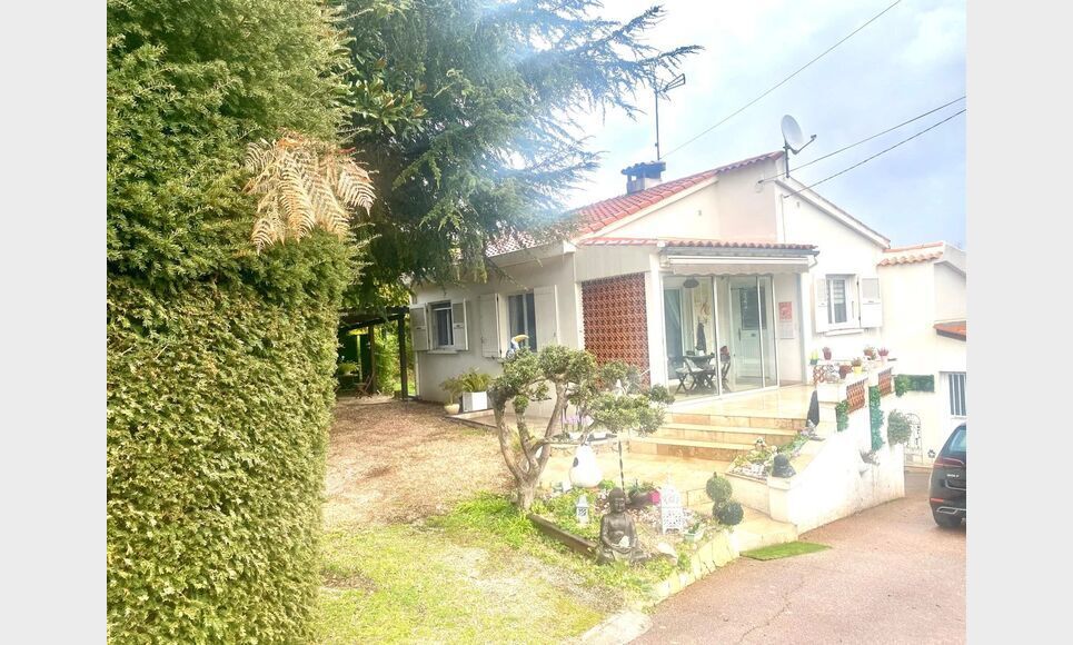 Exclusivit&eacute; Villa BERRE-LES-ALPES : Photo 16