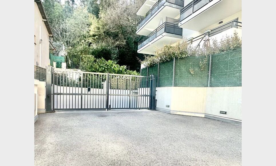 Garage - Vallon des Fleurs