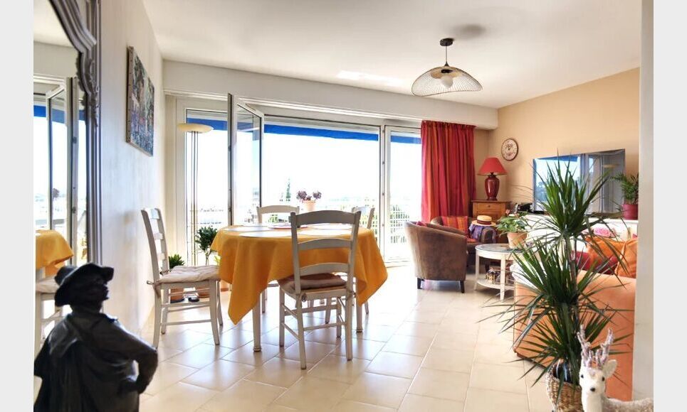 LE CANNET MAIRIE/LE VIEUX CANNET : Photo 3