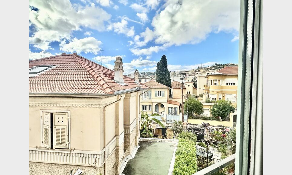 Appartement 2 pi&egrave;ces - proche Parc  Chambrun : Photo 4