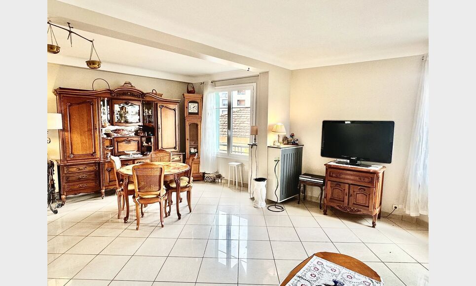 Appartement 2 pi&egrave;ces - proche Parc  Chambrun : Photo 9